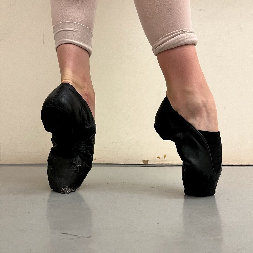 Ready for sale! Bloch leather Jazz Dance shoes booties very used black